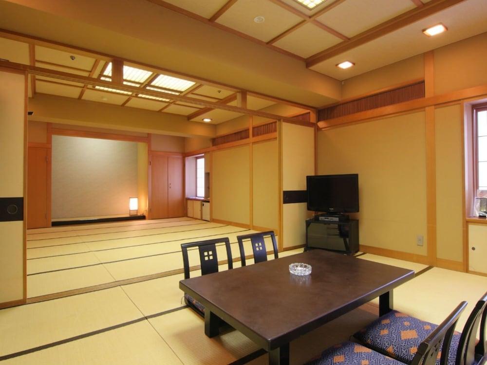 Kanazawa Kokusai Hotel Экстерьер фото